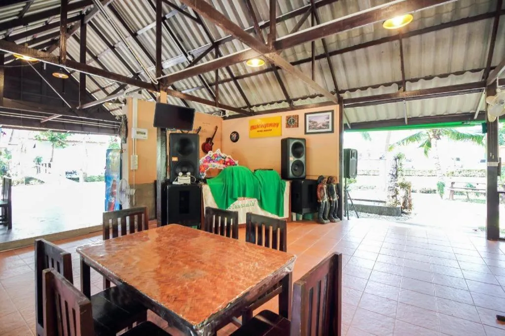 OYO 606 Baan Suansabai Pleanpanmai Resort Amphawa