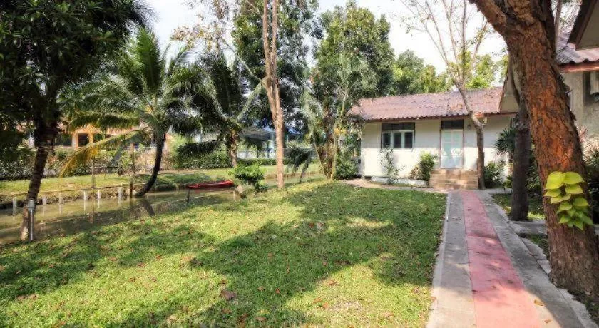 OYO 606 Baan Suansabai Pleanpanmai Resort Amphawa