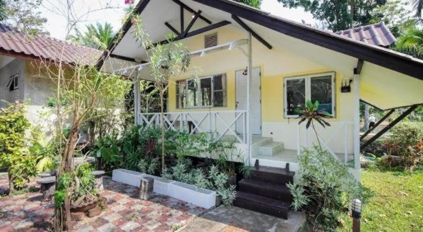 OYO 606 Baan Suansabai Pleanpanmai Resort Amphawa