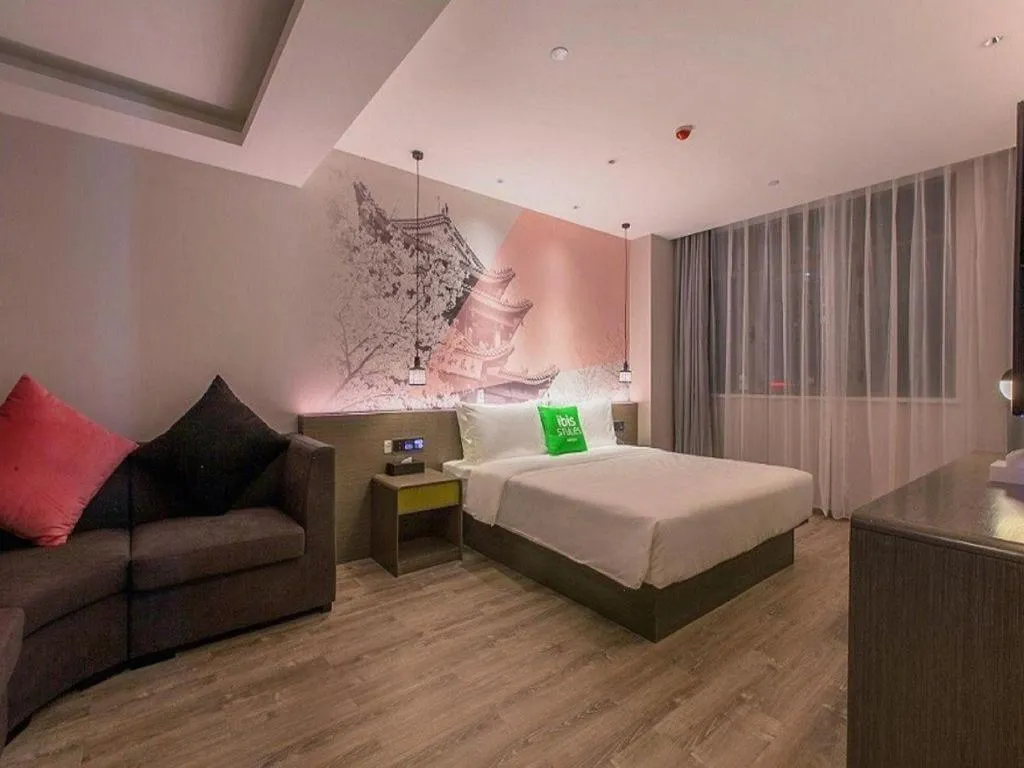 Bed in ibis Styles Wuhan Optics Valley Square Hotel