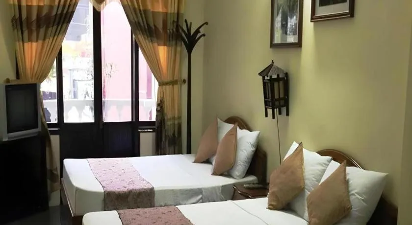 Bed in Dong Loi Hotel