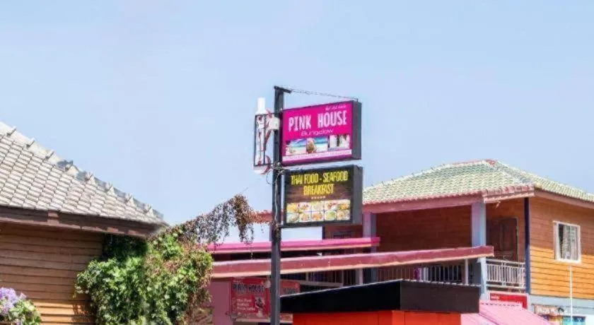 OYO 797 Pink House Bungalow