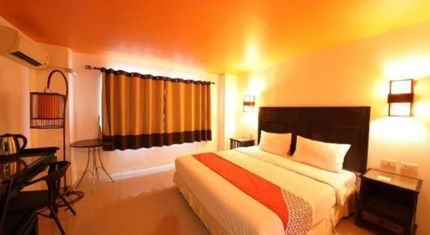 Bed in Patong Station House