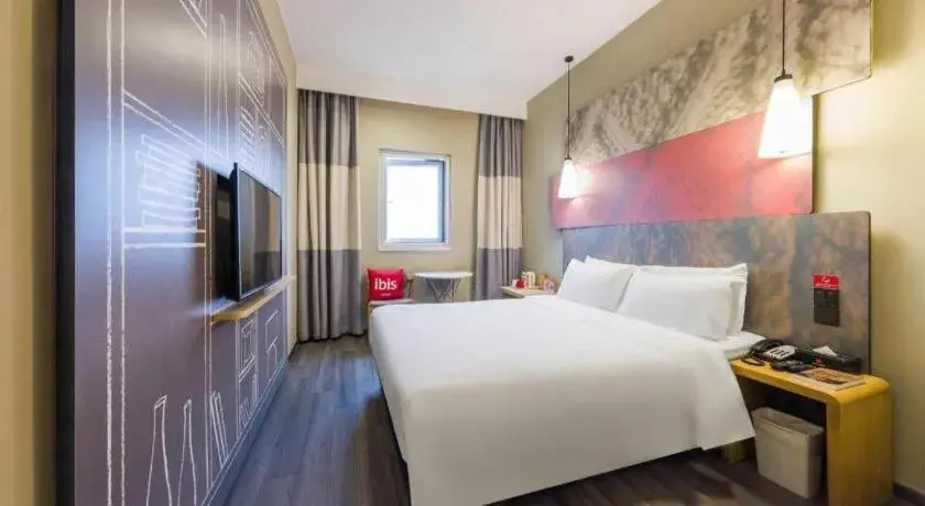 Bed in Ibis Shanghai Expo Dongming Road Metro Station Bed in Ibis Shanghai Expo Dongming Road Metro Station