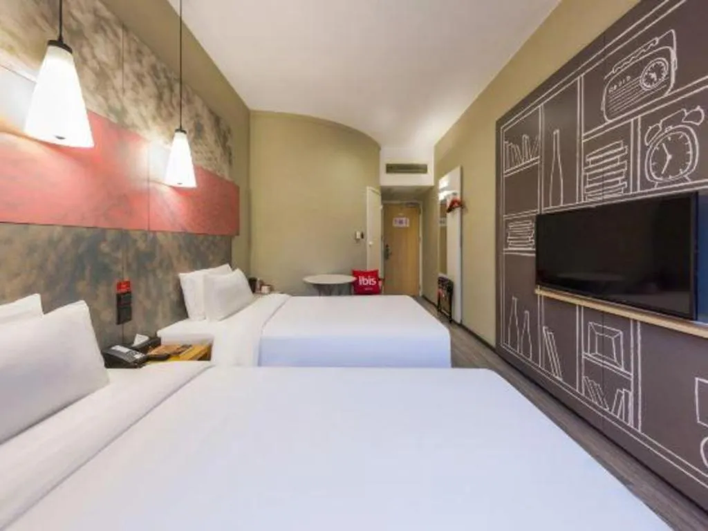 Bed in Ibis Shanghai Expo Dongming Road Metro Station