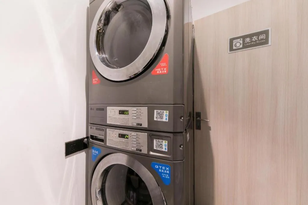 Ibis Shanghai Expo Dongming Road Metro Station