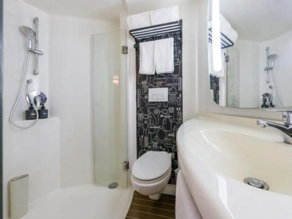 Ibis Shanghai Expo Dongming Road Metro Station