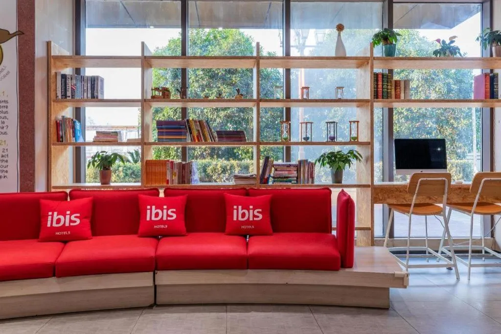 Ibis Shanghai Expo Dongming Road Metro Station