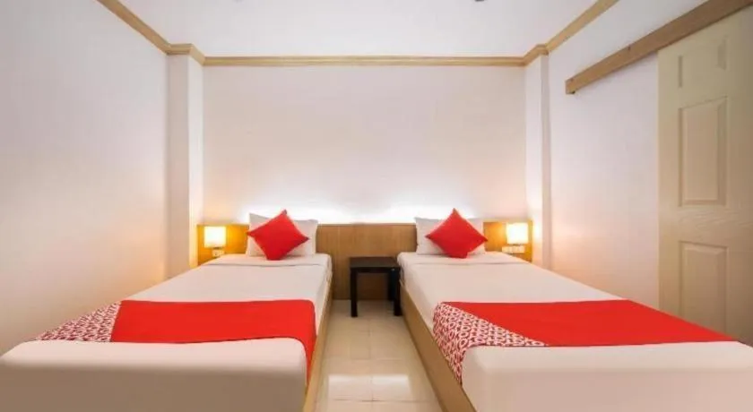 Bed in OYO 232 Patong City Hometel