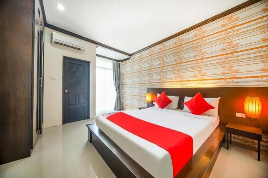 Bed in OYO 232 Patong City Hometel