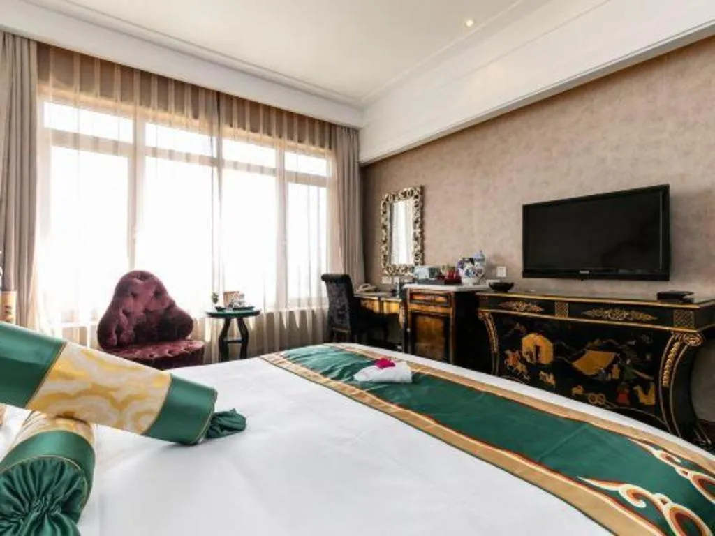 Bed in Hohhot Inner Mongolia Hotel