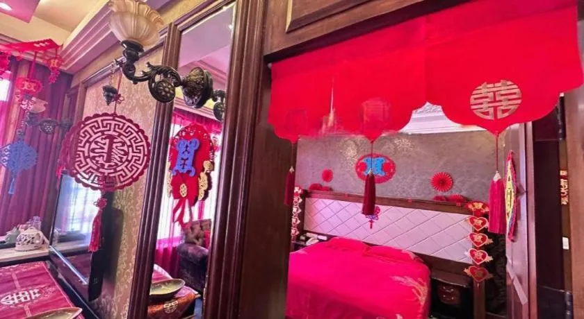 Bed in Hohhot Inner Mongolia Hotel