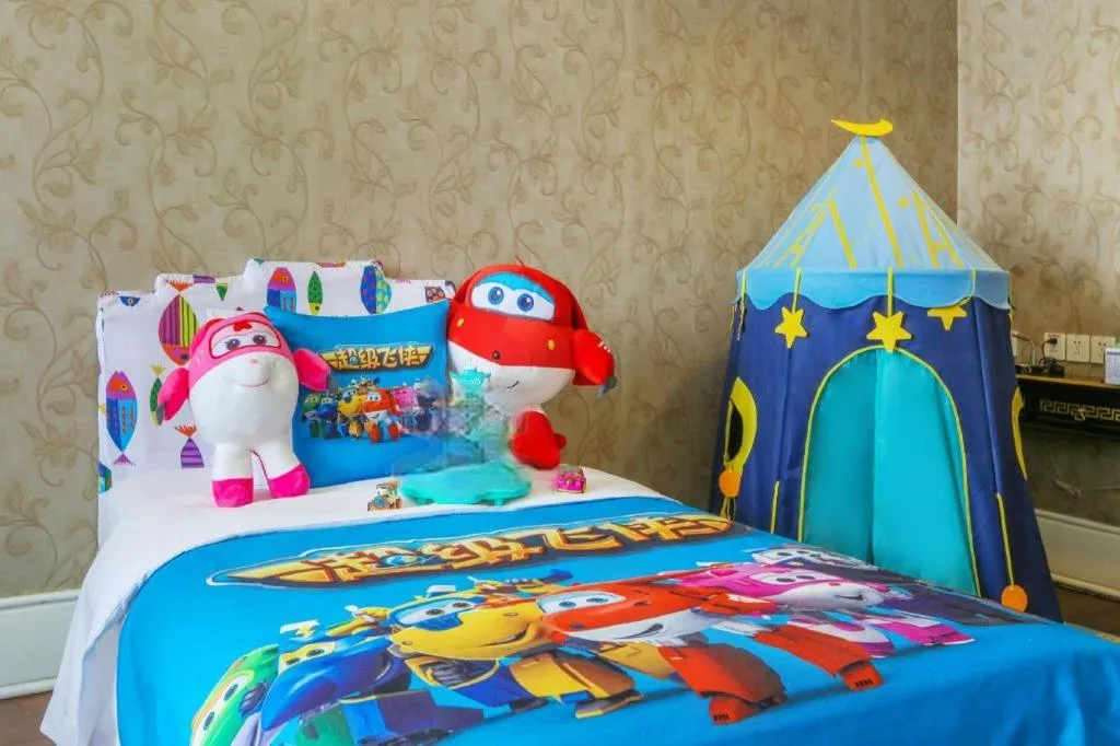 Bed in Hohhot Inner Mongolia Hotel