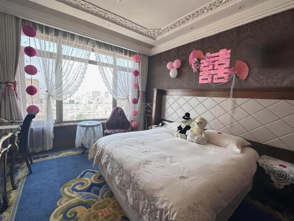 Bed in Hohhot Inner Mongolia Hotel