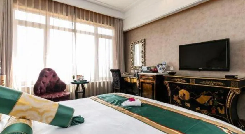 Bed in Hohhot Inner Mongolia Hotel