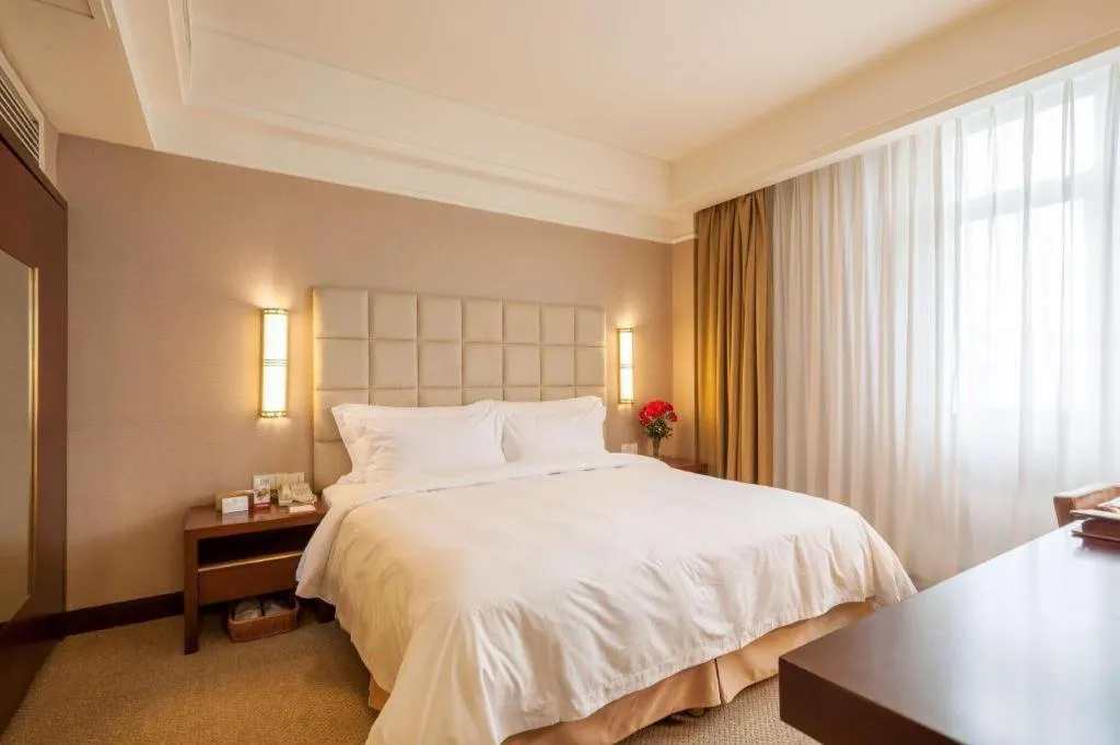 Bed in Best Western Plus Fuzhou Fortune Hotel