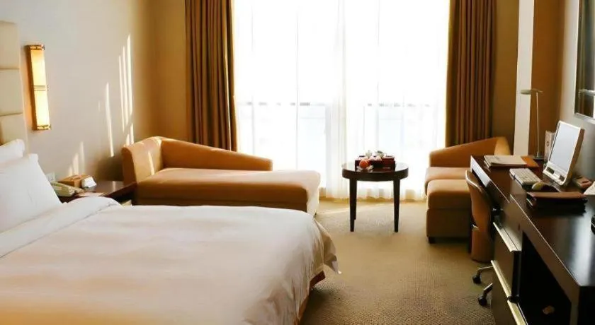Bed in Best Western Plus Fuzhou Fortune Hotel