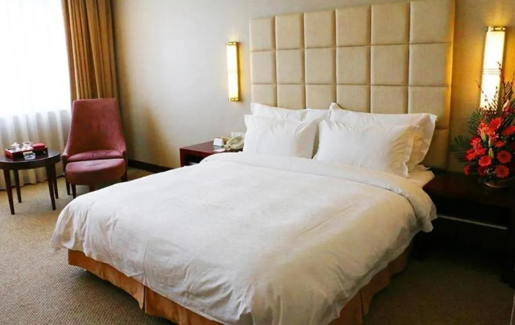 Bed in Best Western Plus Fuzhou Fortune Hotel