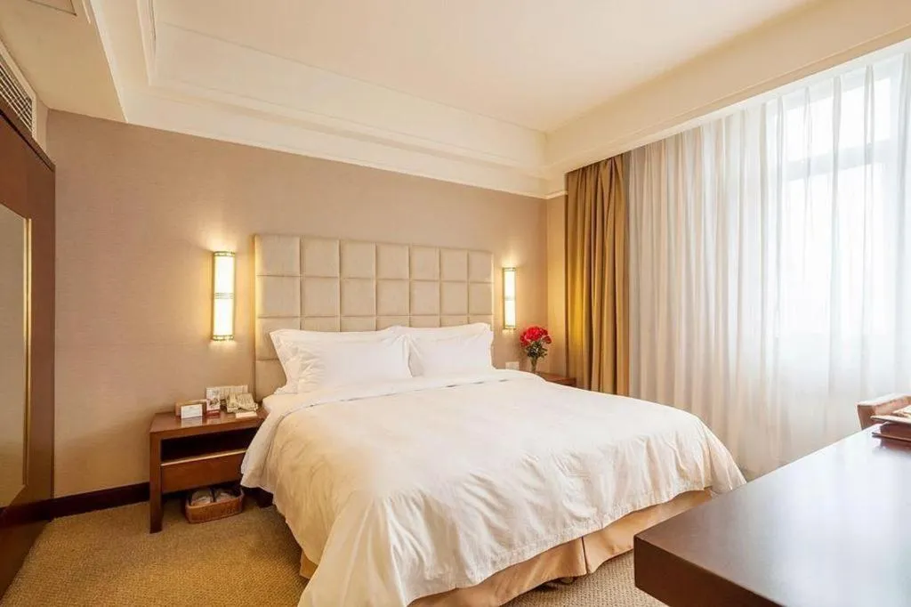 Bed in Best Western Plus Fuzhou Fortune Hotel