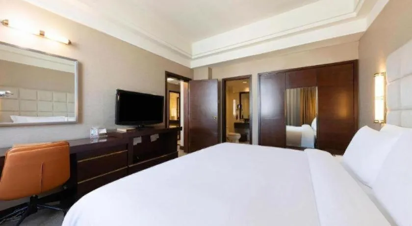 Bed in Best Western Plus Fuzhou Fortune Hotel