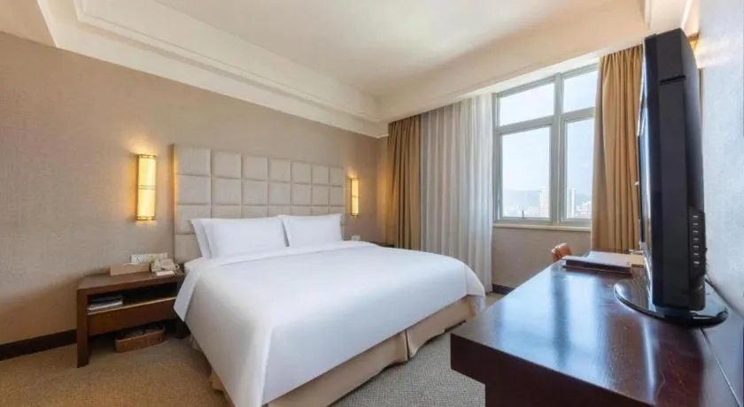 Bed in Best Western Plus Fuzhou Fortune Hotel