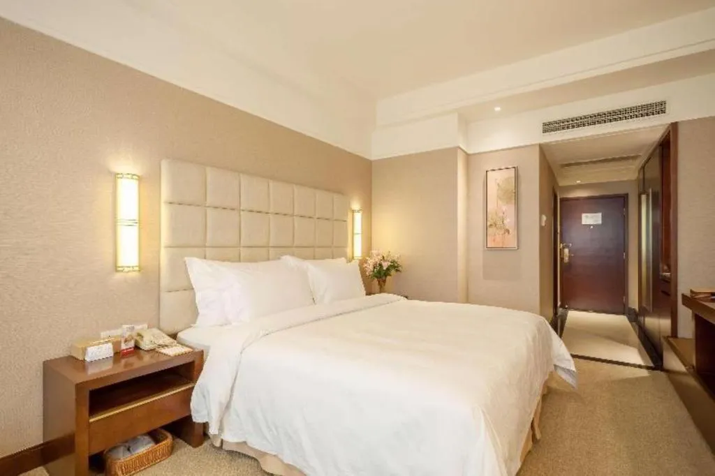 Bed in Best Western Plus Fuzhou Fortune Hotel
