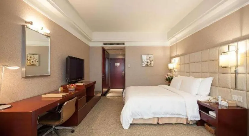 Bed in Best Western Plus Fuzhou Fortune Hotel