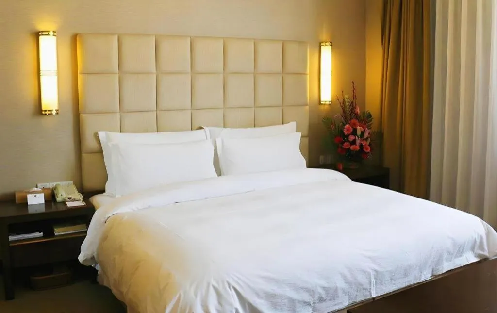 Bed in Best Western Plus Fuzhou Fortune Hotel