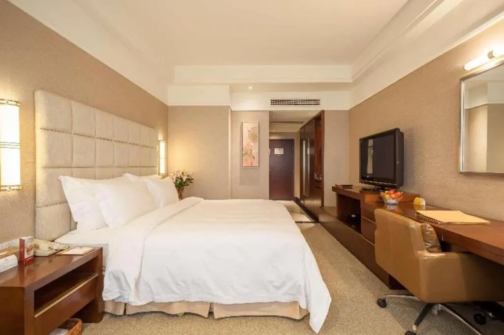 Bed in Best Western Plus Fuzhou Fortune Hotel