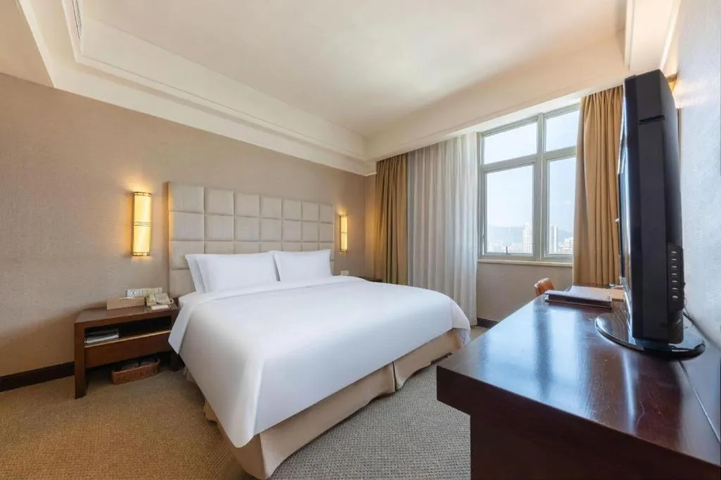 Bed in Best Western Plus Fuzhou Fortune Hotel