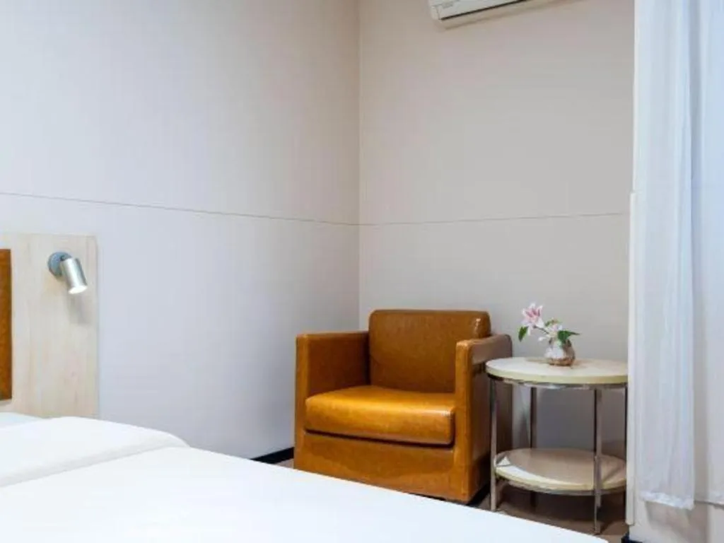 Bed in Jinjiang Inn Tianjin South Station