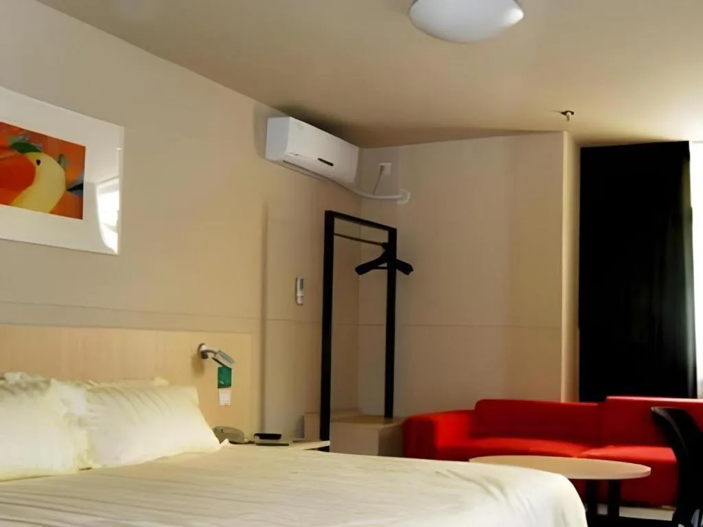 Bed in Jinjiang Inn Baotou Saihan Tara Park Youyi Street