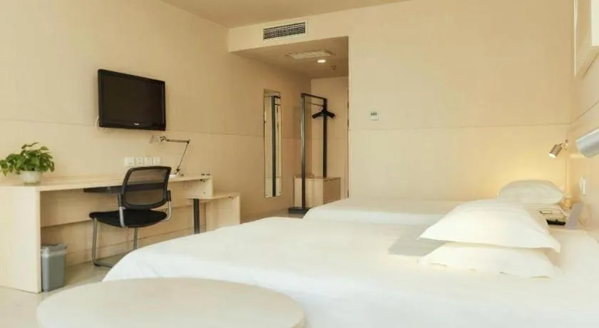 Bed in Jinjiang Inn Baotou Saihan Tara Park Youyi Street