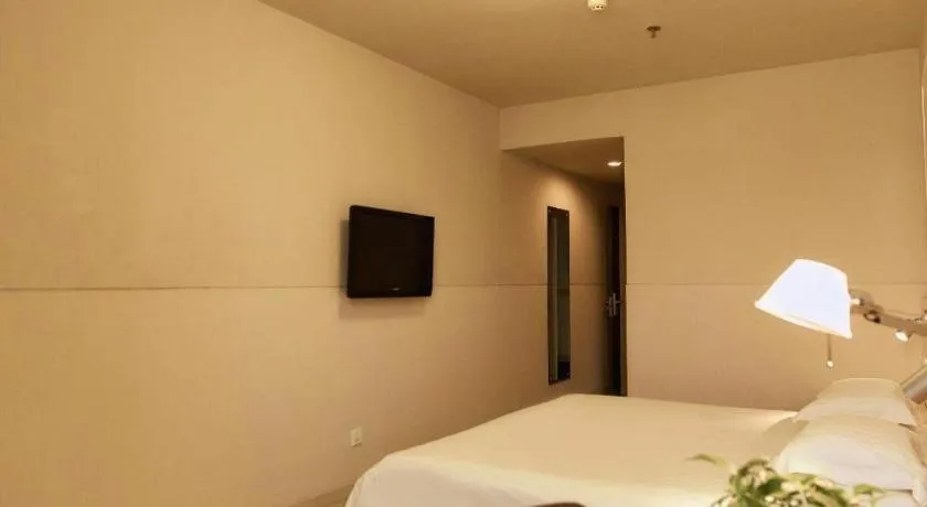 Bed in Jinjiang Inn Baotou Saihan Tara Park Youyi Street