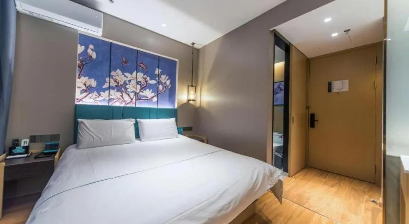 Bed in Jinjiang Inn Jinan Shimao Kuanhouli Quancheng Road