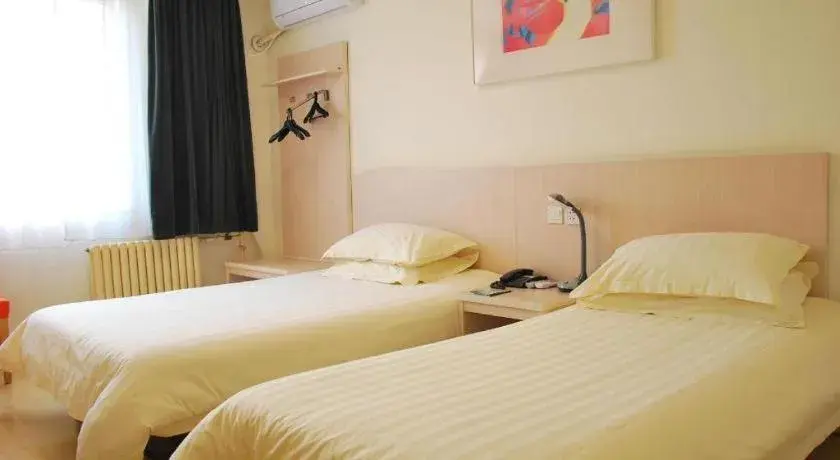 Bed in Jinjiang Inn Jinan Shimao Kuanhouli Quancheng Road Bed in Jinjiang Inn Jinan Shimao Kuanhouli Quancheng Road