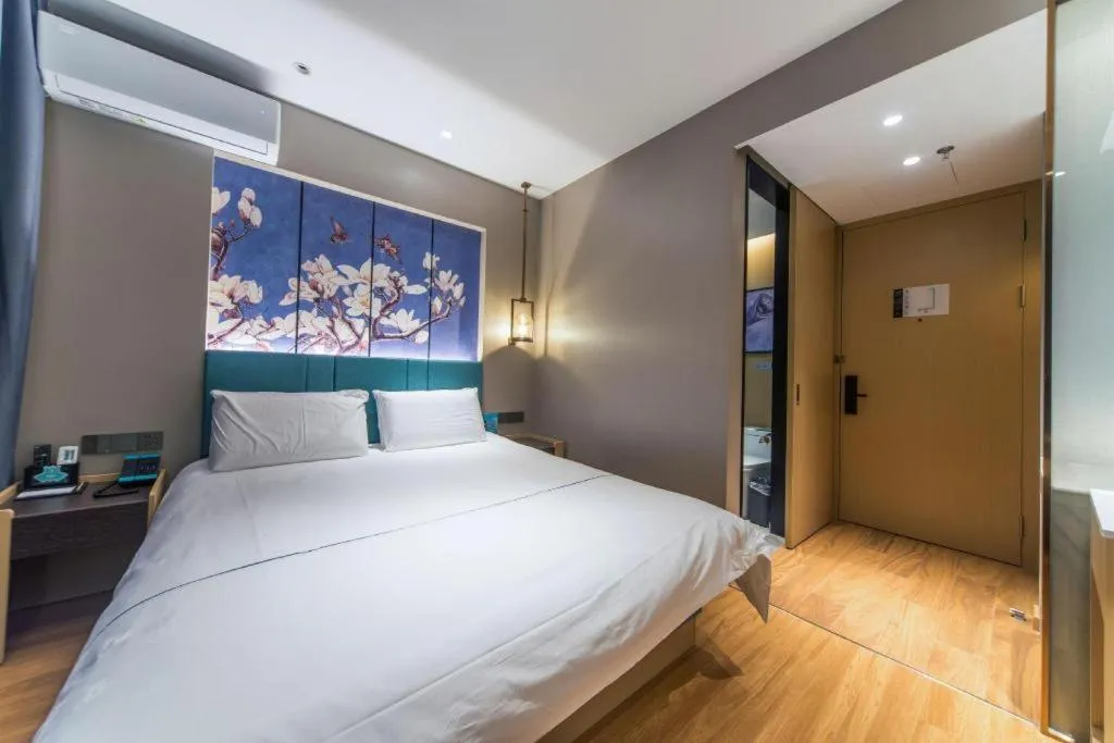 Bed in Jinjiang Inn Jinan Shimao Kuanhouli Quancheng Road