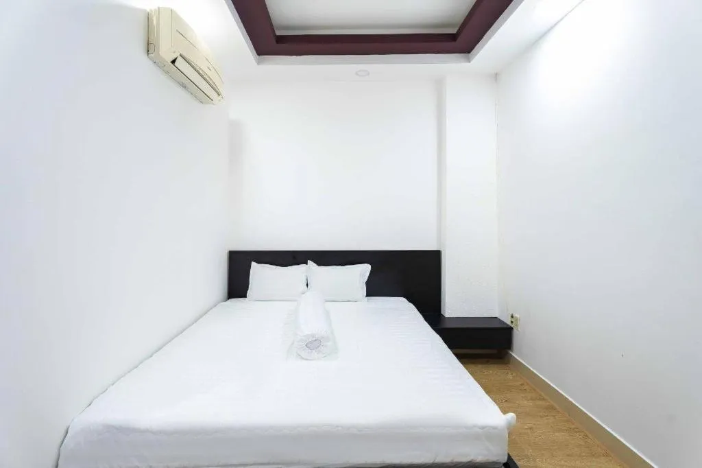 Bed in Tuan Viet Hotel Dinh Tien Hoang