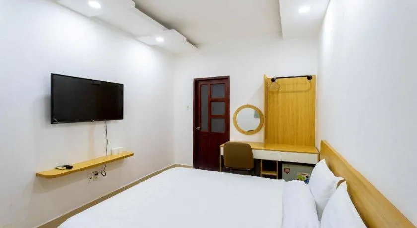 Bed in Tuan Viet Hotel Dinh Tien Hoang