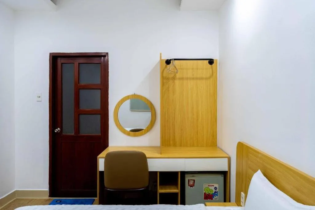 Tuan Viet Hotel Dinh Tien Hoang