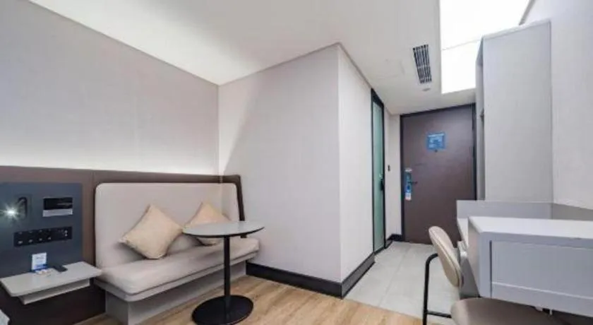 Ibis Chengdu Yongfeng Hotel