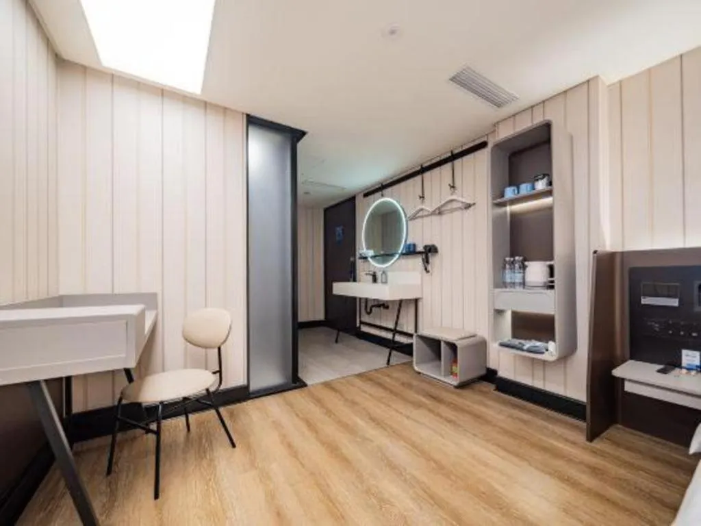 Ibis Chengdu Yongfeng Hotel