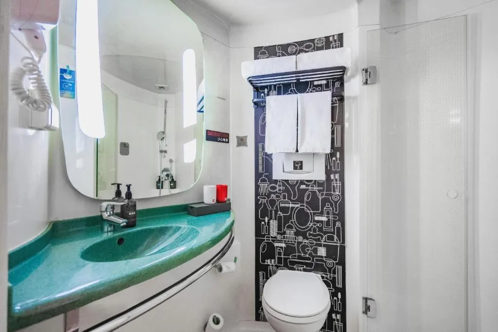 Ibis Chengdu Kehua Hotel