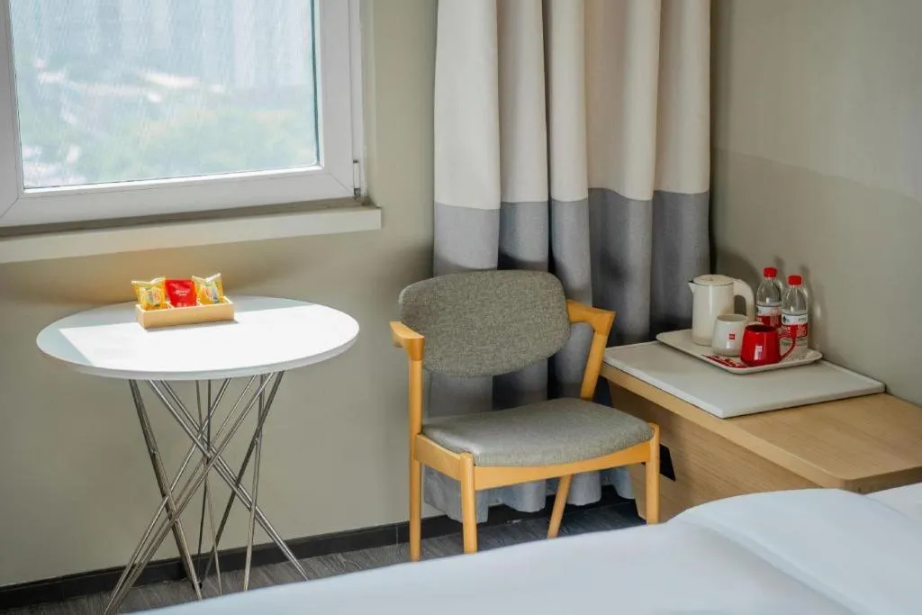 Bed in Ibis Chengdu Kehua Hotel