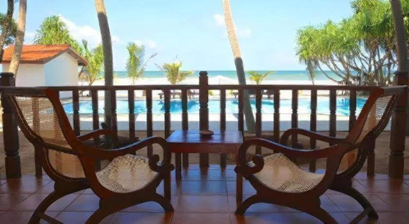 Whispering Palms Hotel