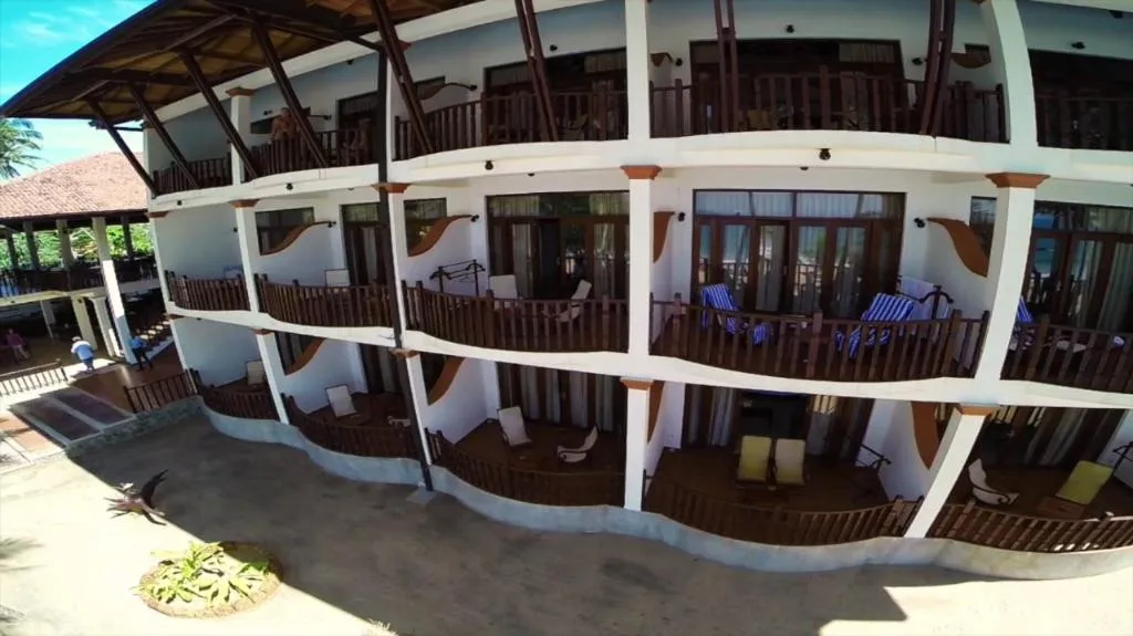 Whispering Palms Hotel