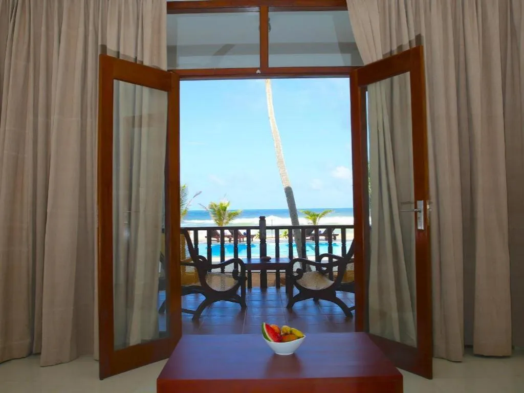 Whispering Palms Hotel