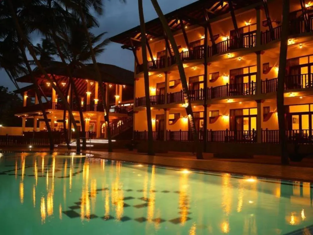 Whispering Palms Hotel