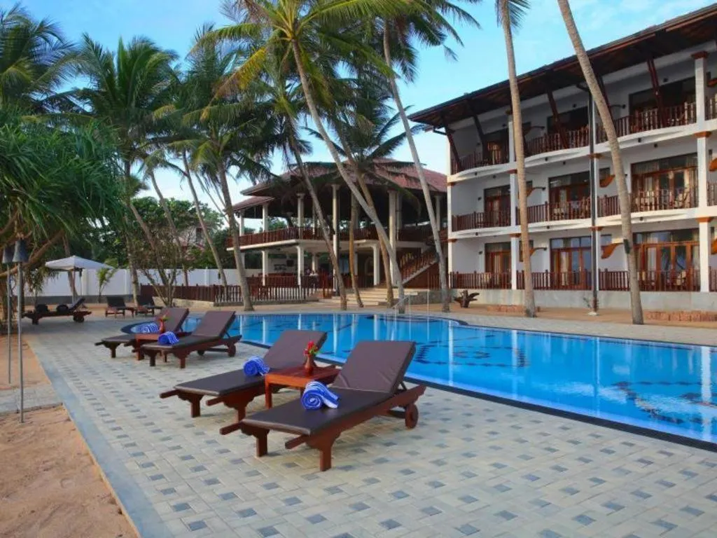 Whispering Palms Hotel