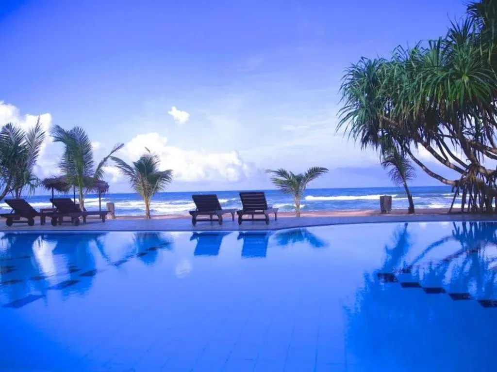 Whispering Palms Hotel